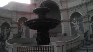 Monte Carlo fountain daytime